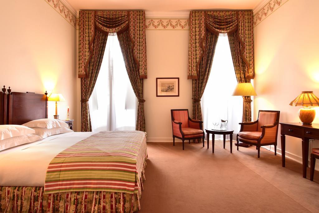 Quarto Superior com Cama de Casal ou 2 de Solteiro